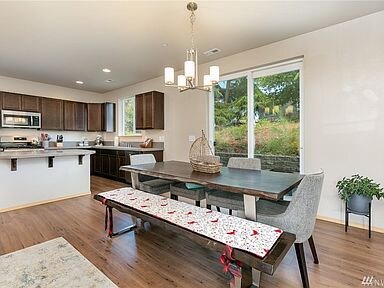 Building Photo - 2531 Jacaranda Ave