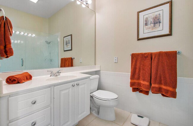 Building Photo - 813 Niemen Dr