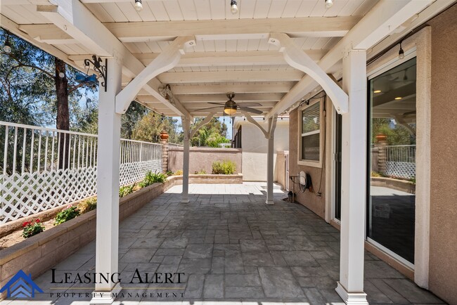 Building Photo - 27825 Crown Ct Cir