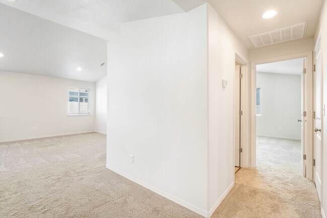 Building Photo - 4214 W Wood Ct