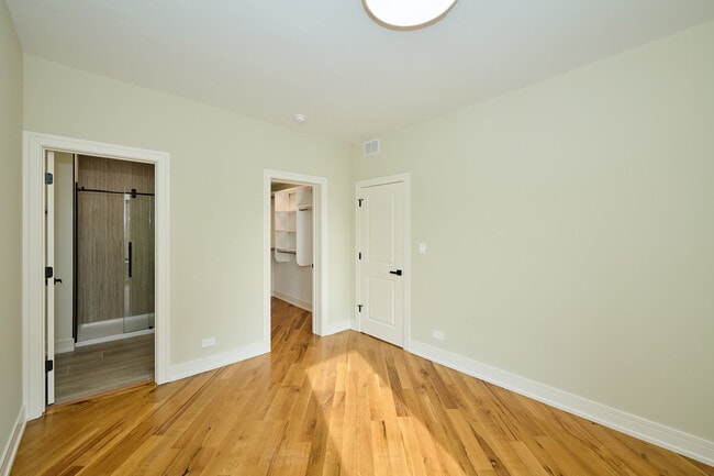 Building Photo - 5200 N Winthrop Ave