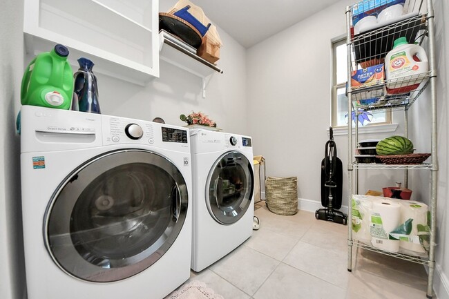 Building Photo - 10514 Rigel Rdg Wy