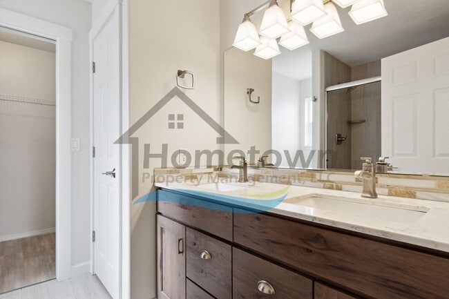 Building Photo - SHORT TERM LEASE ONLY (July 14 – Aug 31): 3 Bedroom 2 Bathroom Home with Attached 2 Car Garage Av...