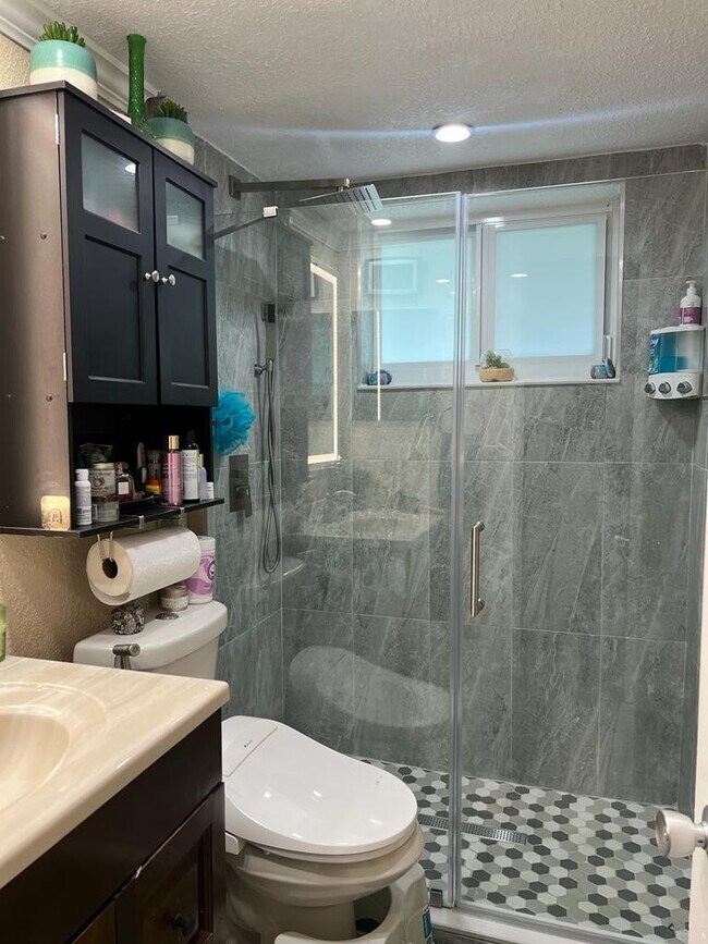 Building Photo - 1599 NW 43rd Ave