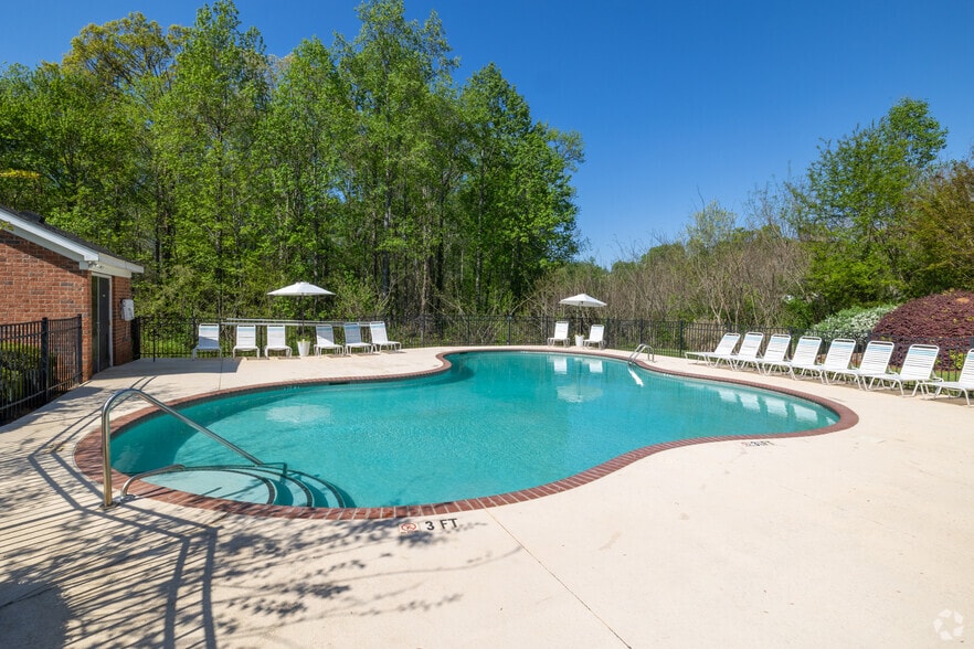 Primary Photo - Auston Woods Apartments