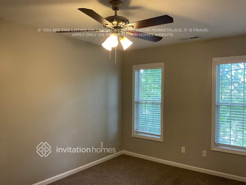 Building Photo - 1900 Red Quartz Dr