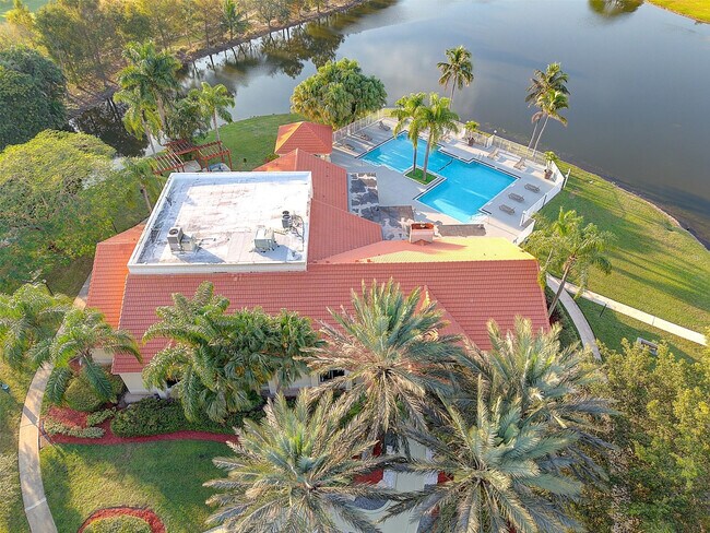 Building Photo - 12730 Vista Isles Dr