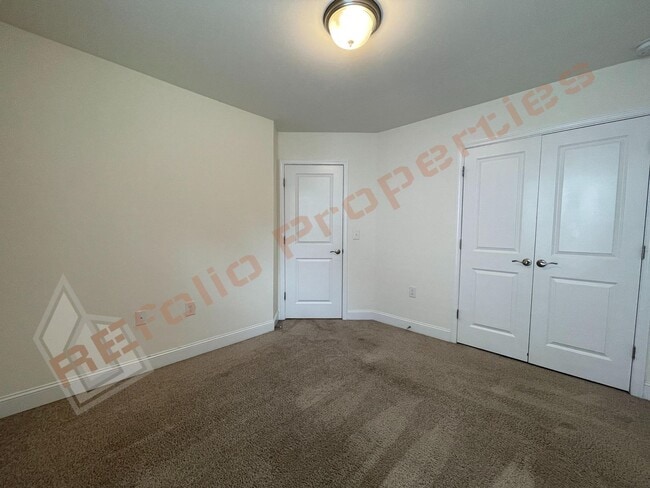 Building Photo - Great news! Application fee will be credited toward your first month’s rent upon lease is execute...
