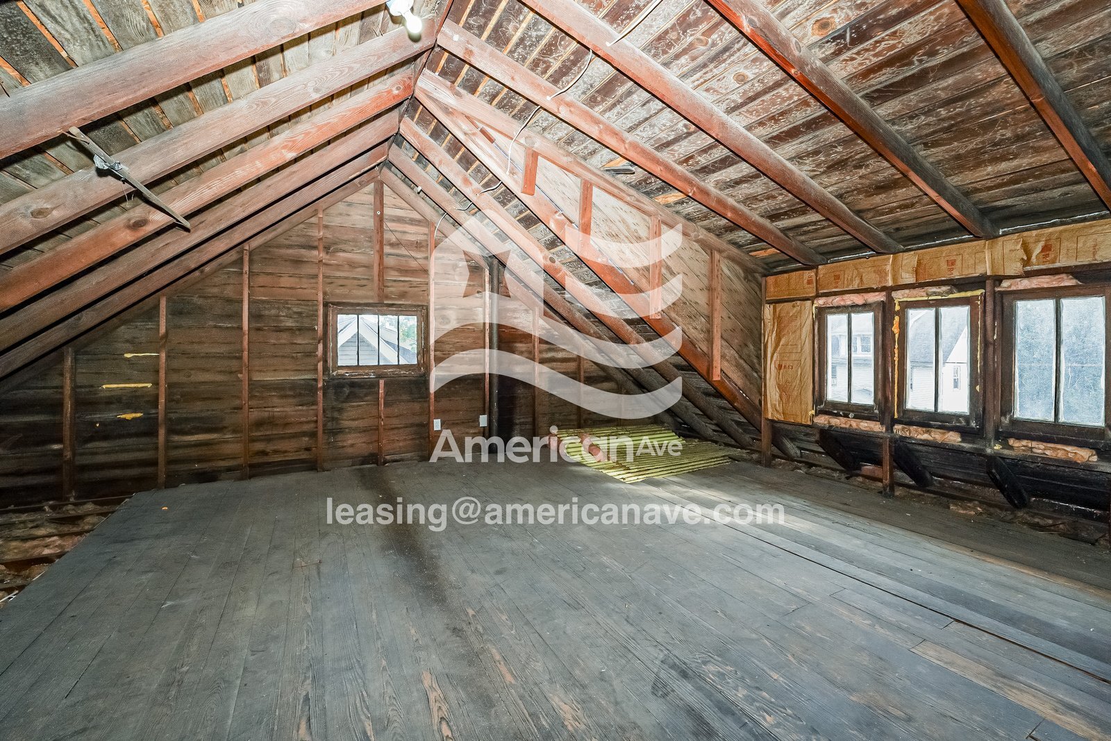 Building Photo - 1247 Hoover Pl NW