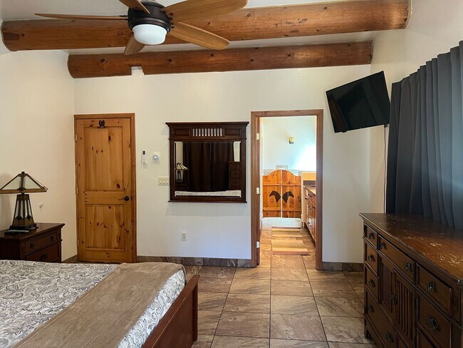 Building Photo - 3 Bedroom, 2.5 Bath Mountain Home on 1 Acre