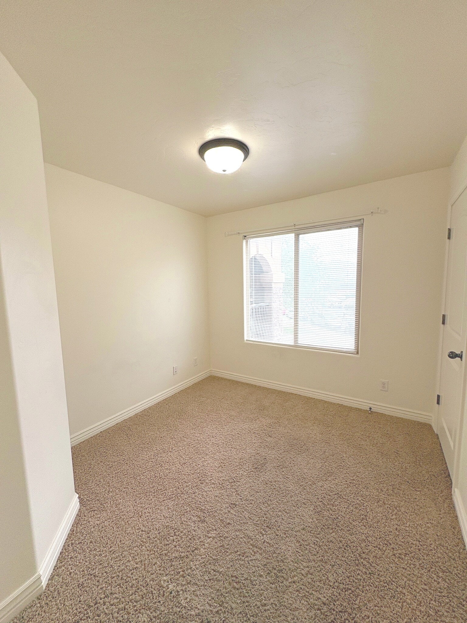 Building Photo - 425 S 2220 W