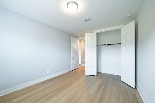 Building Photo - 10916 Brambling Wood Dr