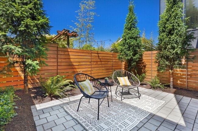 Building Photo - 2bd/1.5ba Seattle Condo