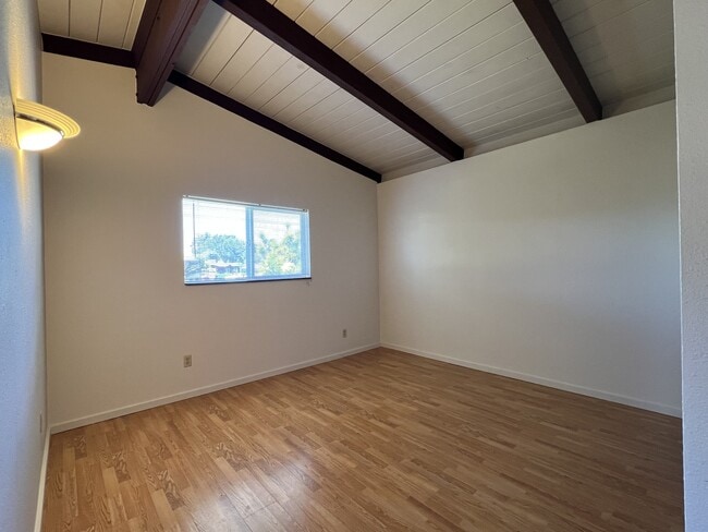 Building Photo - 1268 Fernwood Dr