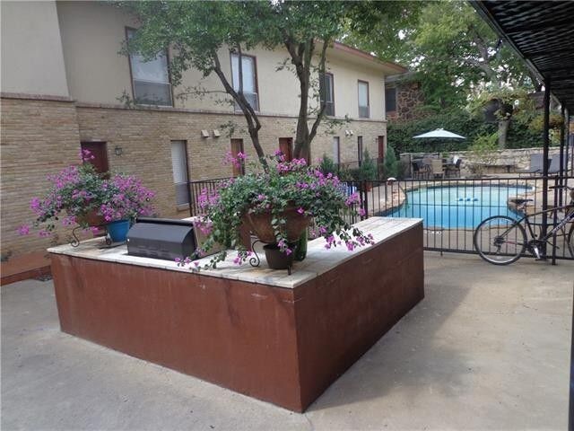 BBQ Area - 4330 Bowser Ave