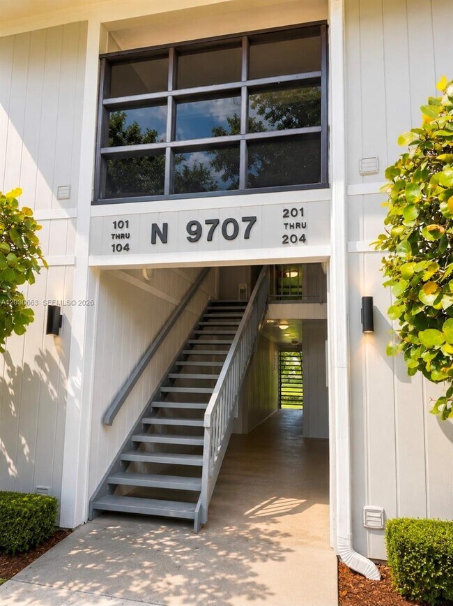Building Photo - 9707 Hammocks Blvd