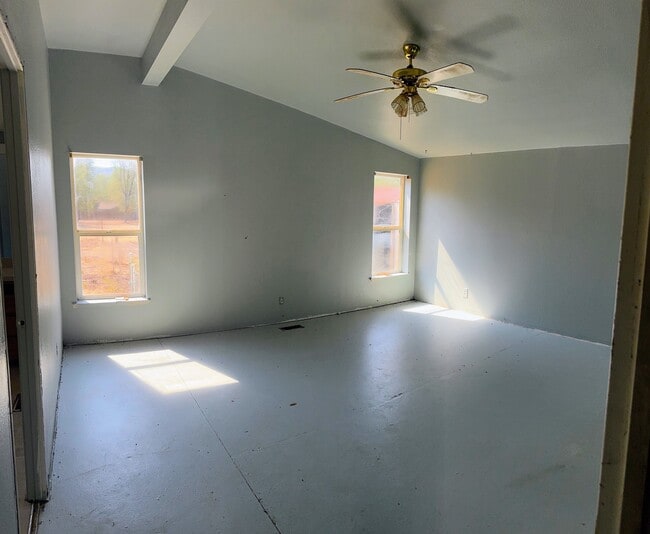 Building Photo - 2960 Peach Way