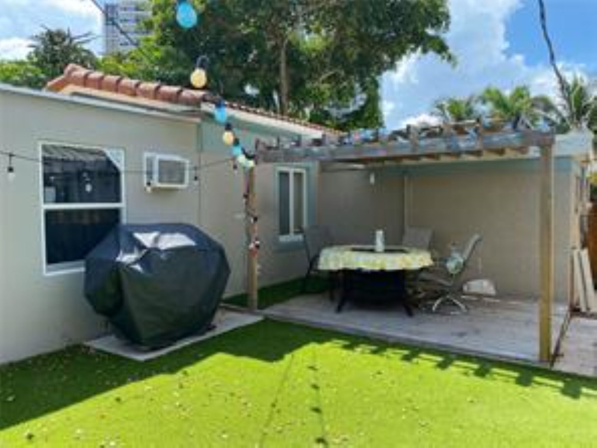 Building Photo - 2804 N Ocean Blvd