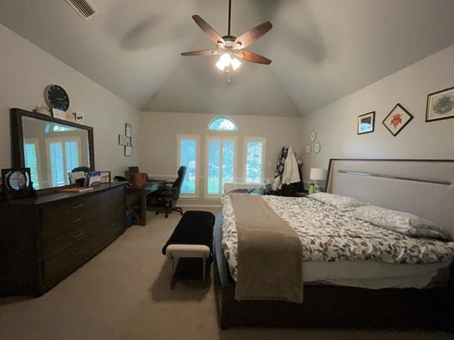 Building Photo - 3909 Meadow Dr