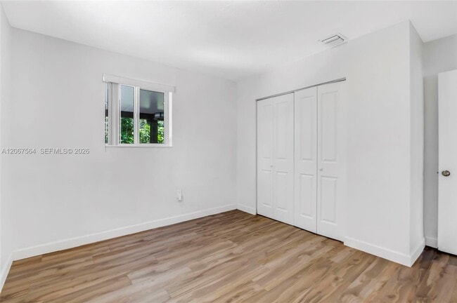 Building Photo - 9841 Dominican Dr