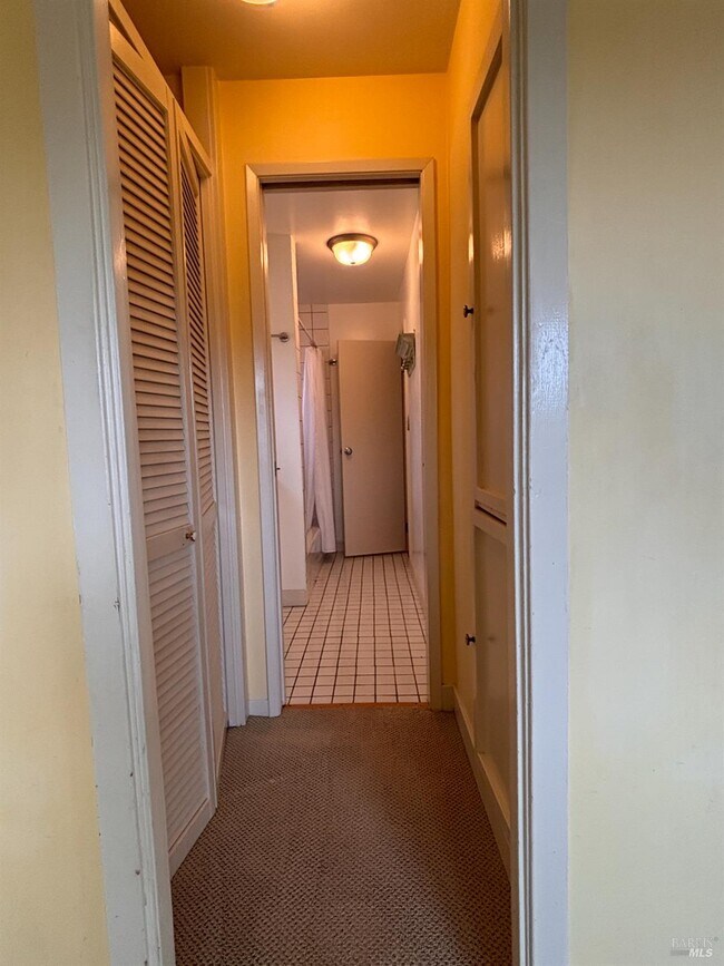 Building Photo - 71 Rocca Dr