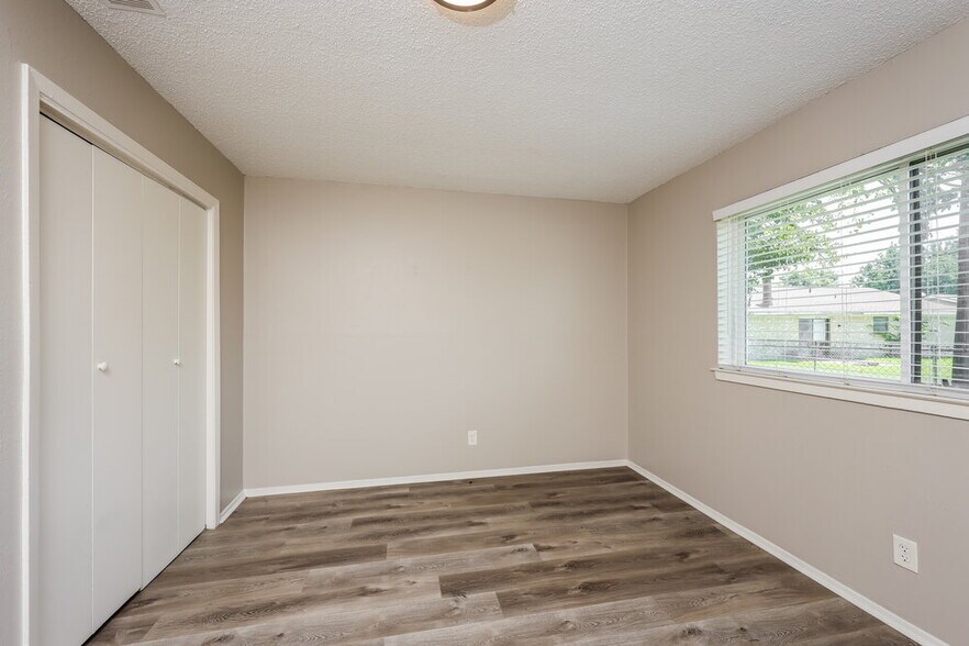 Building Photo - 1214 Ashland Dr