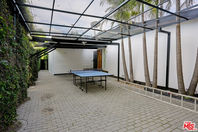 Building Photo - 4424 Noble Ave