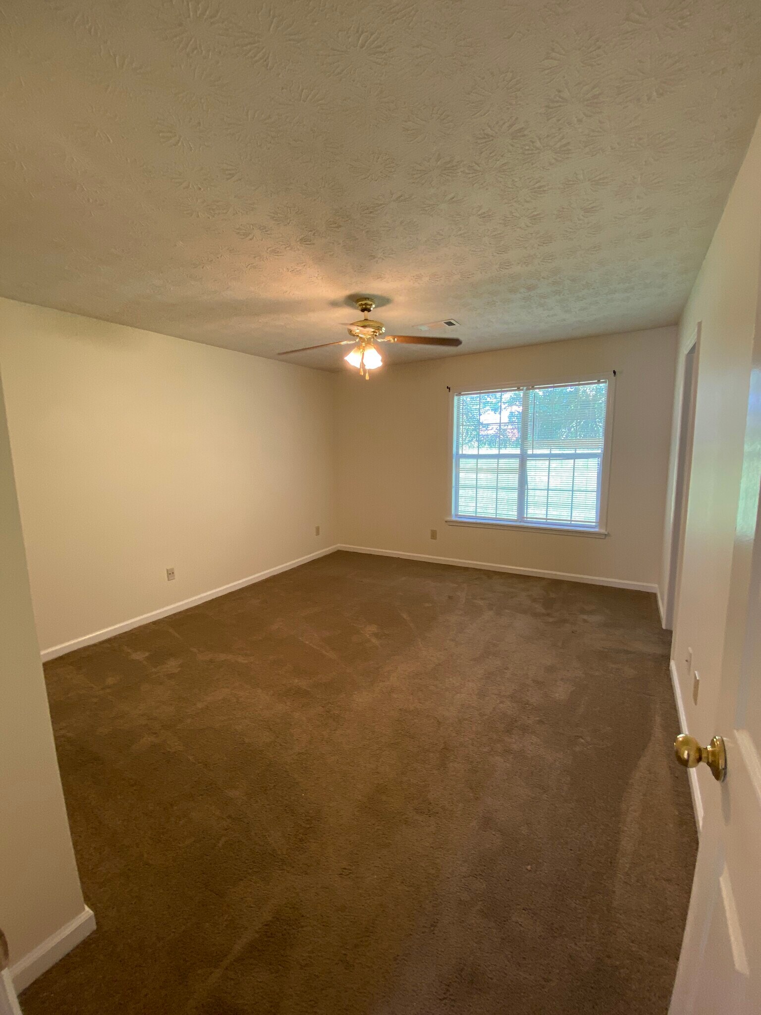 Master Bedroom - 1963 Bluff Ct