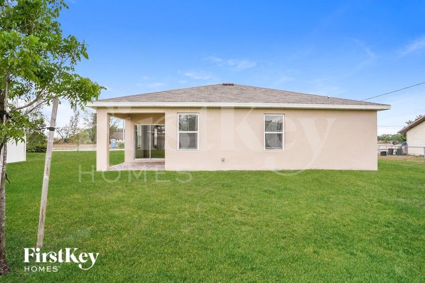 Building Photo - 441 SW 24th St