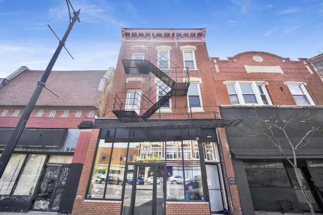 Primary Photo - 2545 W North Ave