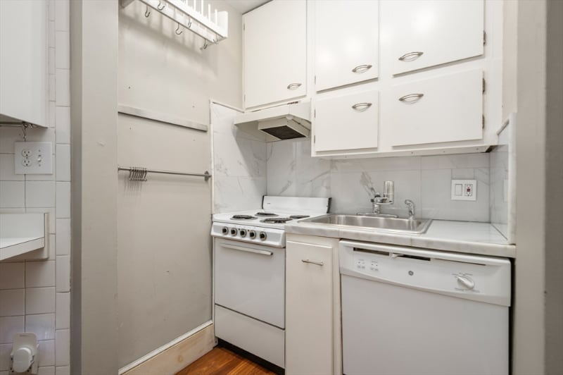 Building Photo - 271 Dartmouth St
