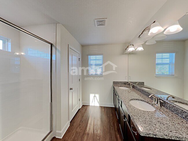 Building Photo - 1001 Walden Pond Dr