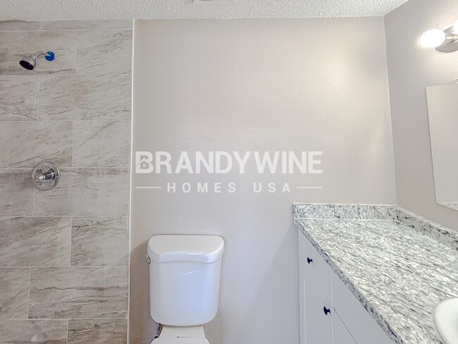 Building Photo - 6135 Seabreeze Dr