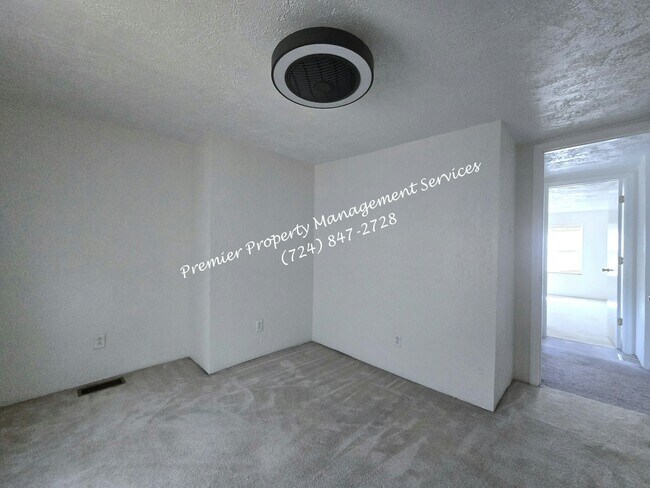 Building Photo - 455 E Jefferson St