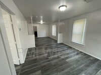 Building Photo - 2 Bedroom, 1 Bathrooms, newly renovated home, centrally located in Wichita Ks, will accept sectio...
