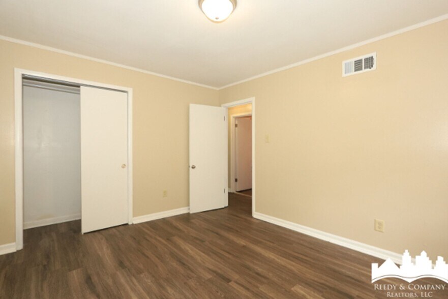 Building Photo - 3477 Kensett Dr