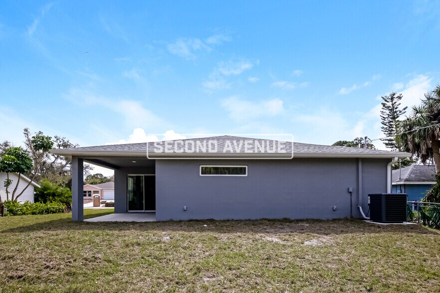 Building Photo - 17420 Tyler Ave