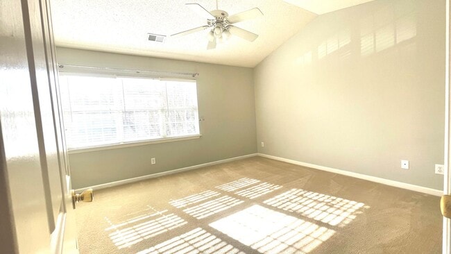 Building Photo - 24 Sidney Marie Ct