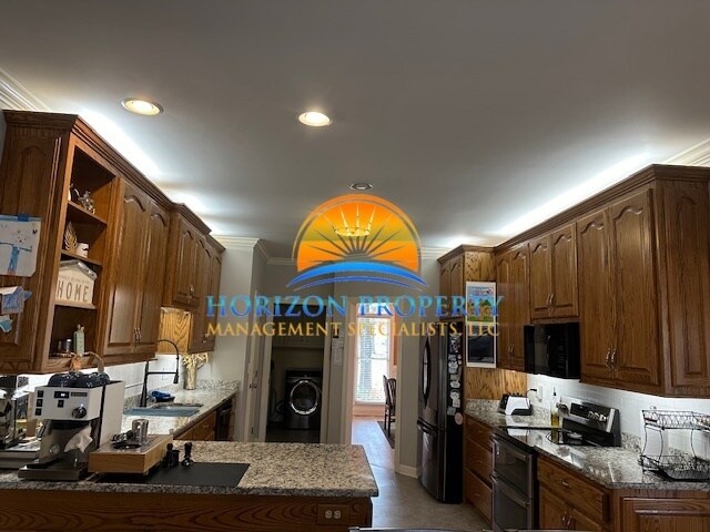 Building Photo - 127 Phantom Dr