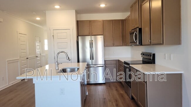 Building Photo - 7578 Discovery Pt Dr NW