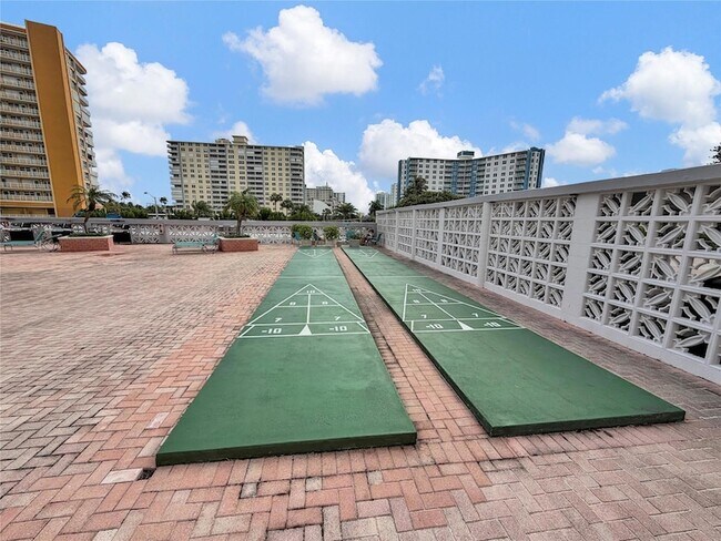 Building Photo - 405 N Ocean Blvd