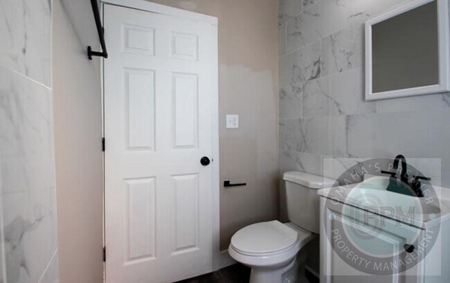 Building Photo - 3309 S 32nd Ave