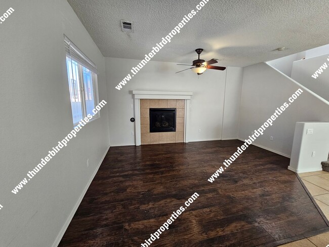 Building Photo - Available NOW! 4 Bedroom - 2.5 Bathroom - ...