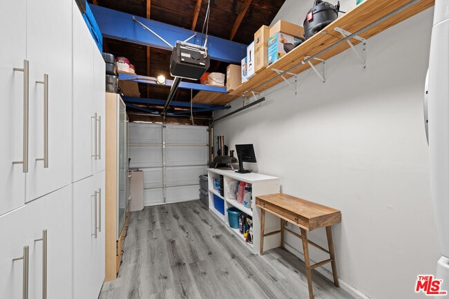 Building Photo - 2340 Abbot Kinney Blvd