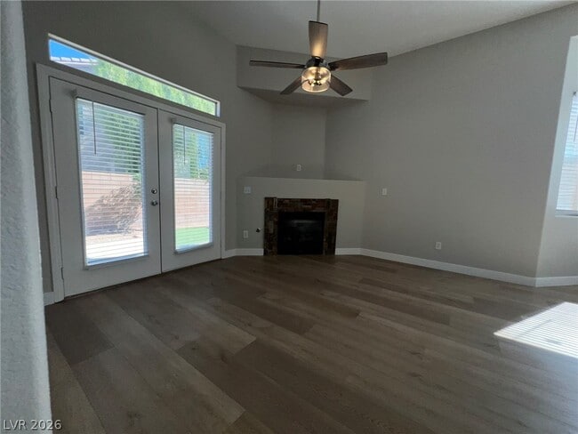 Building Photo - 10780 Valencia Hills St