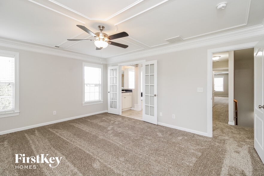 Building Photo - 8175 McClanahan Dr