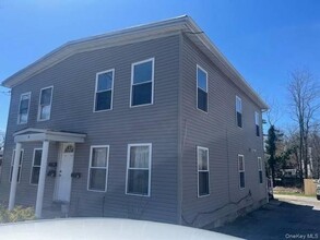 Building Photo - 42 Lincoln Ave