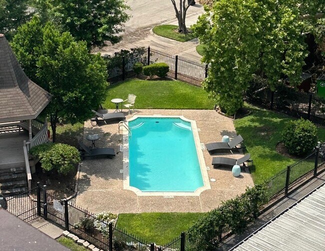 Building Photo - 1100 Harvard St