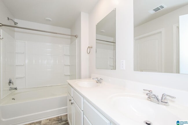 Building Photo - 173 Chelsea Park Rd