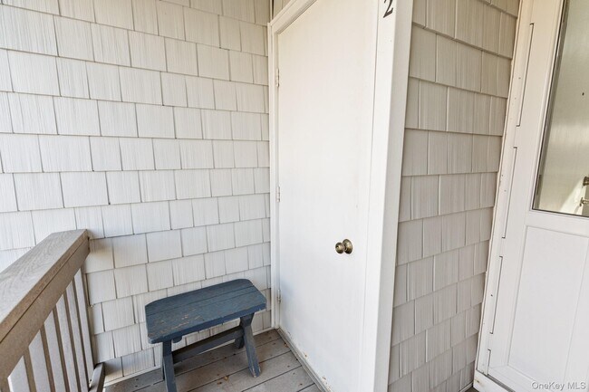 Building Photo - 220 Montauk Hwy